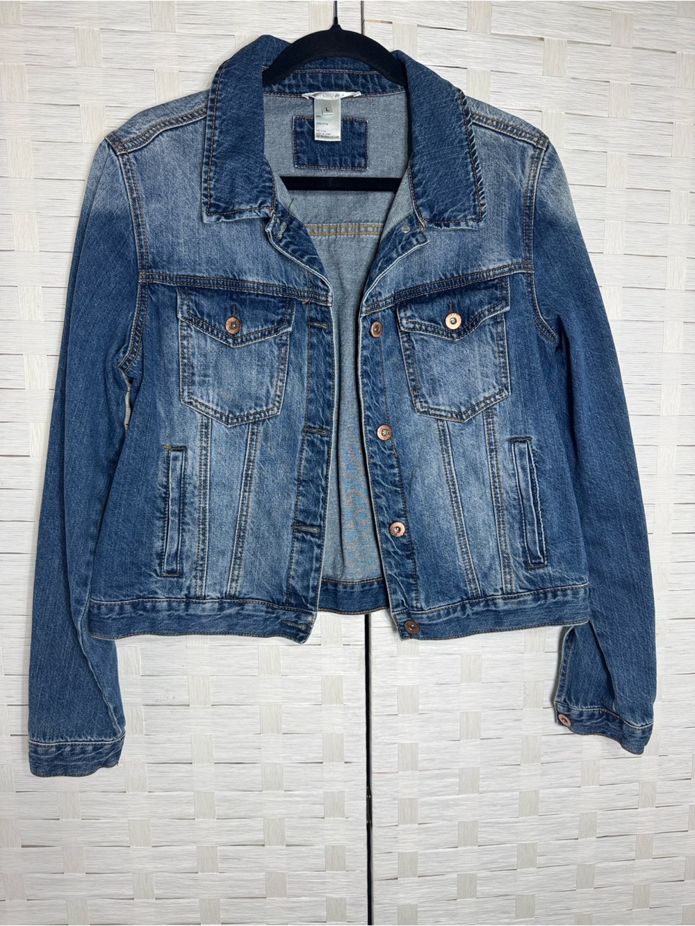 K. Jordan Women’s Classic Medium Wash Denim Jacket Button Front Size Large